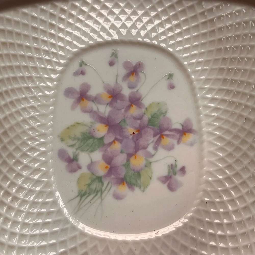 Vintage bone China Mikasa basket